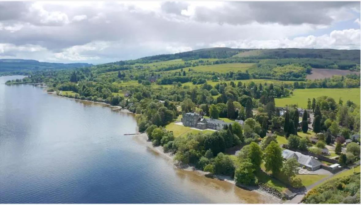 Lomond Castle Penthouse Apartment Luss Bagian luar foto