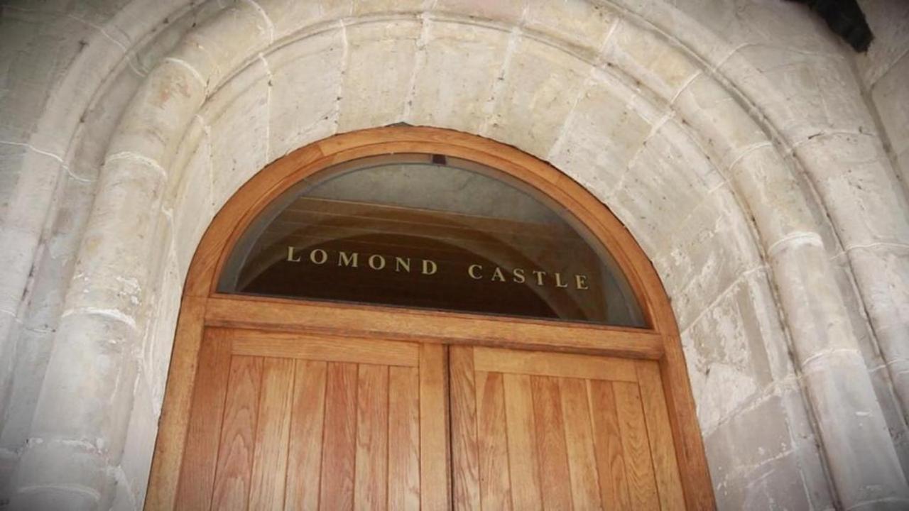 Lomond Castle Penthouse Apartment Luss Bagian luar foto