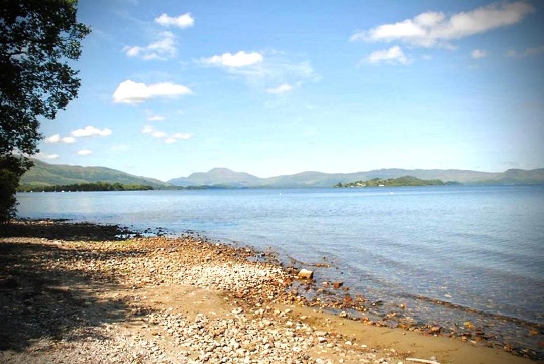 Lomond Castle Penthouse Apartment Luss Bagian luar foto